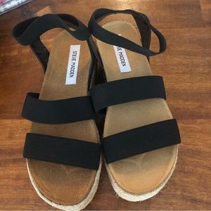 Steve Madden size 8 black elastic sandal. NWOT